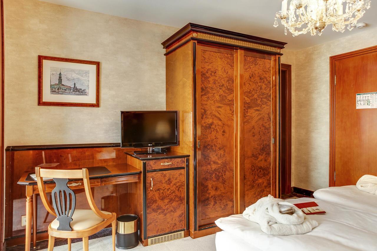 Seetelhotel Ahlbecker Hof هيرينجسدورف المظهر الخارجي الصورة A room at the hotel