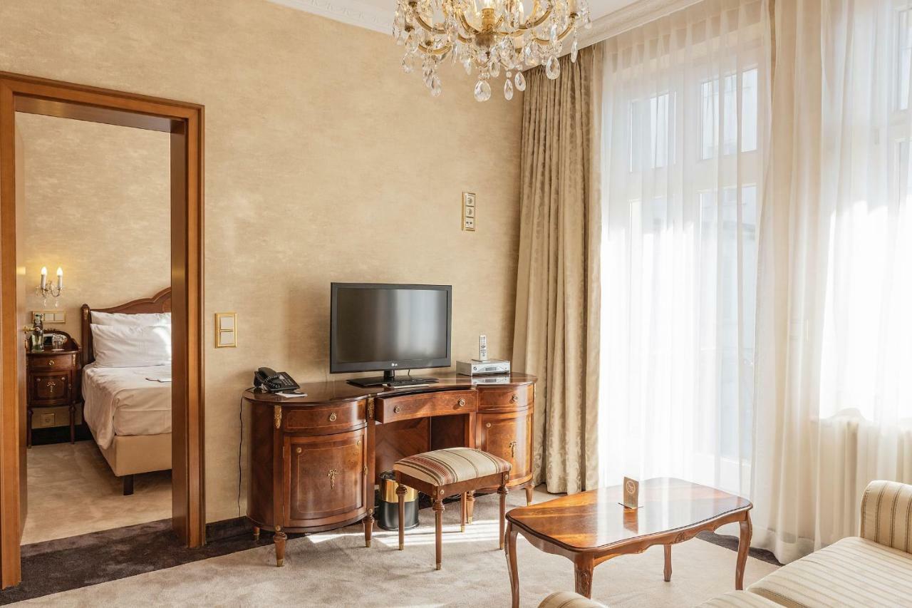 Seetelhotel Ahlbecker Hof هيرينجسدورف المظهر الخارجي الصورة A suite at the Hotel de Saxe